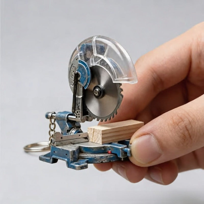 2-In-1 Mini Cutter Keychain, Portable Chainsaw Model Key Ring, Creative Mini Tool Pendant, Stylish Daily Wear Accessory, Perfect Small Gift for Holiday, Party Favors And Souvenirs